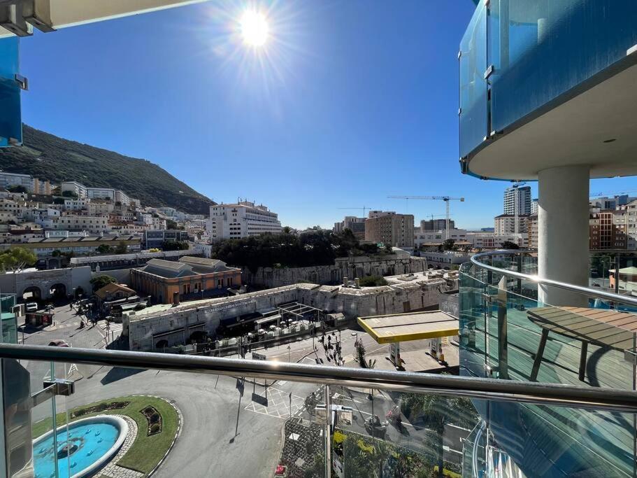 Gibraltar Luxury With Rooftop Pools & Views Zewnętrze zdjęcie